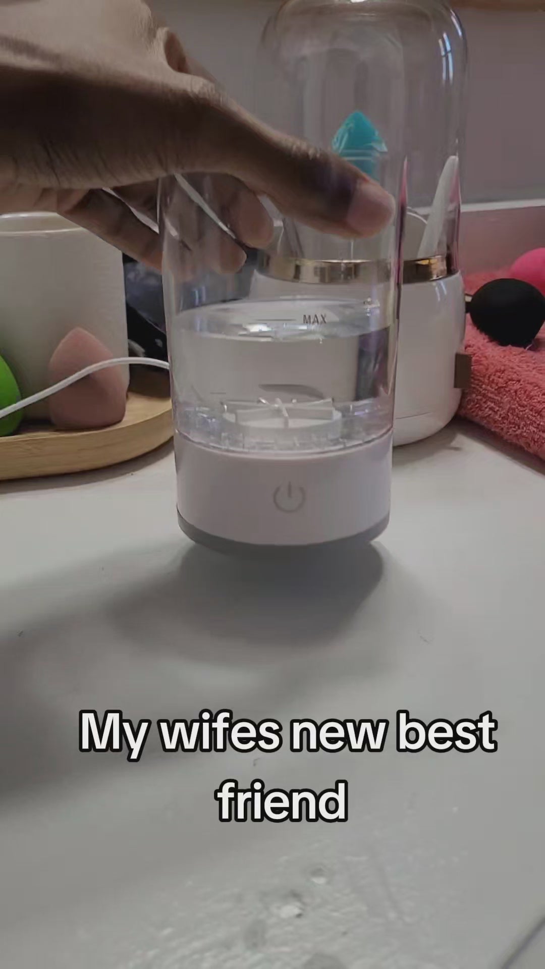 GlamSpin™ Automatic Makeup Brush Cleaner video